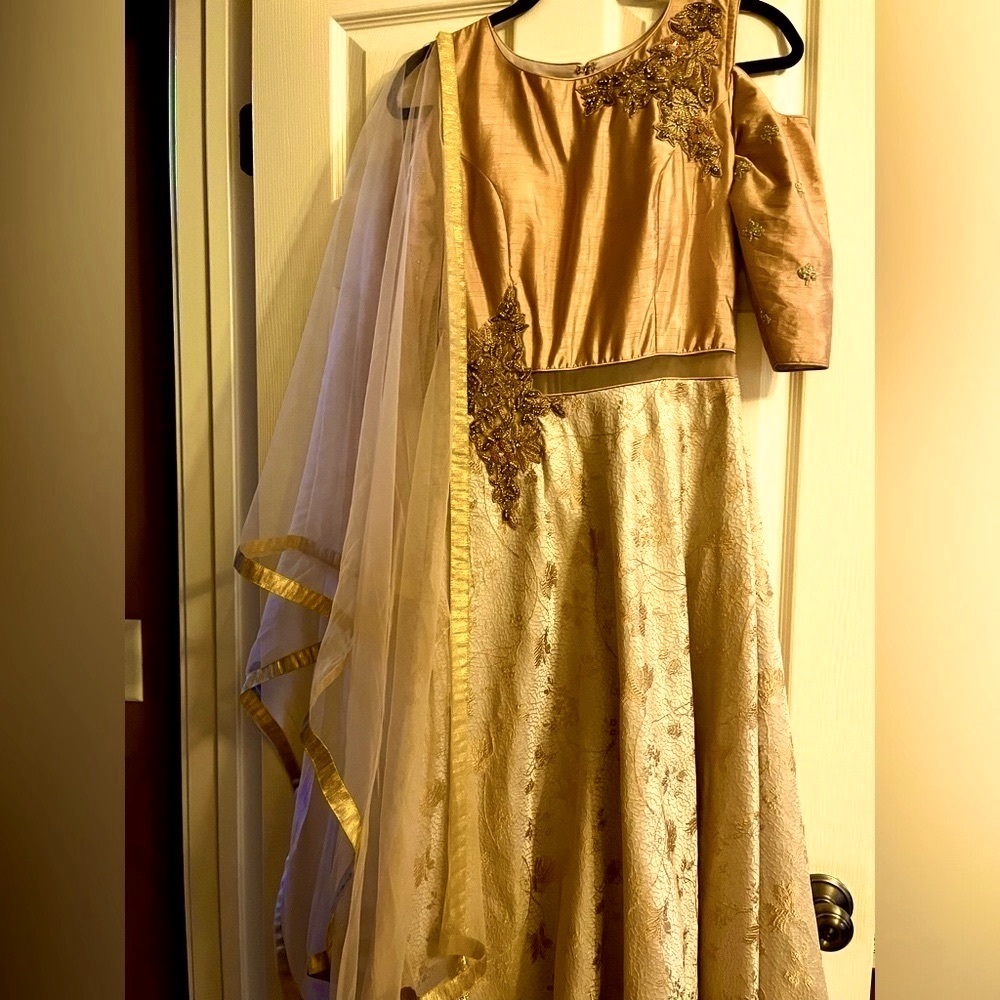 Brand new anarkali . Cold shoulder sleeves. Size 38.